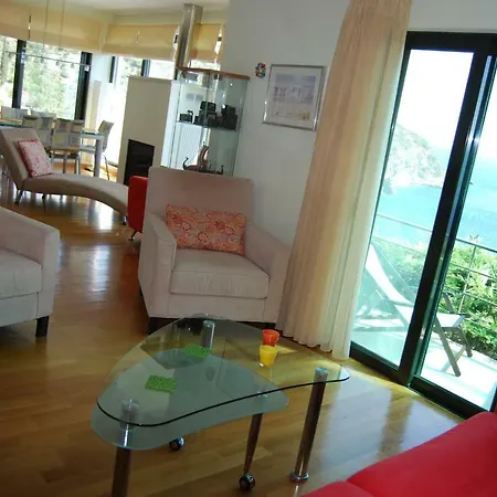 Magic View -open Air Jacuzzi Villa Dhernikaiika